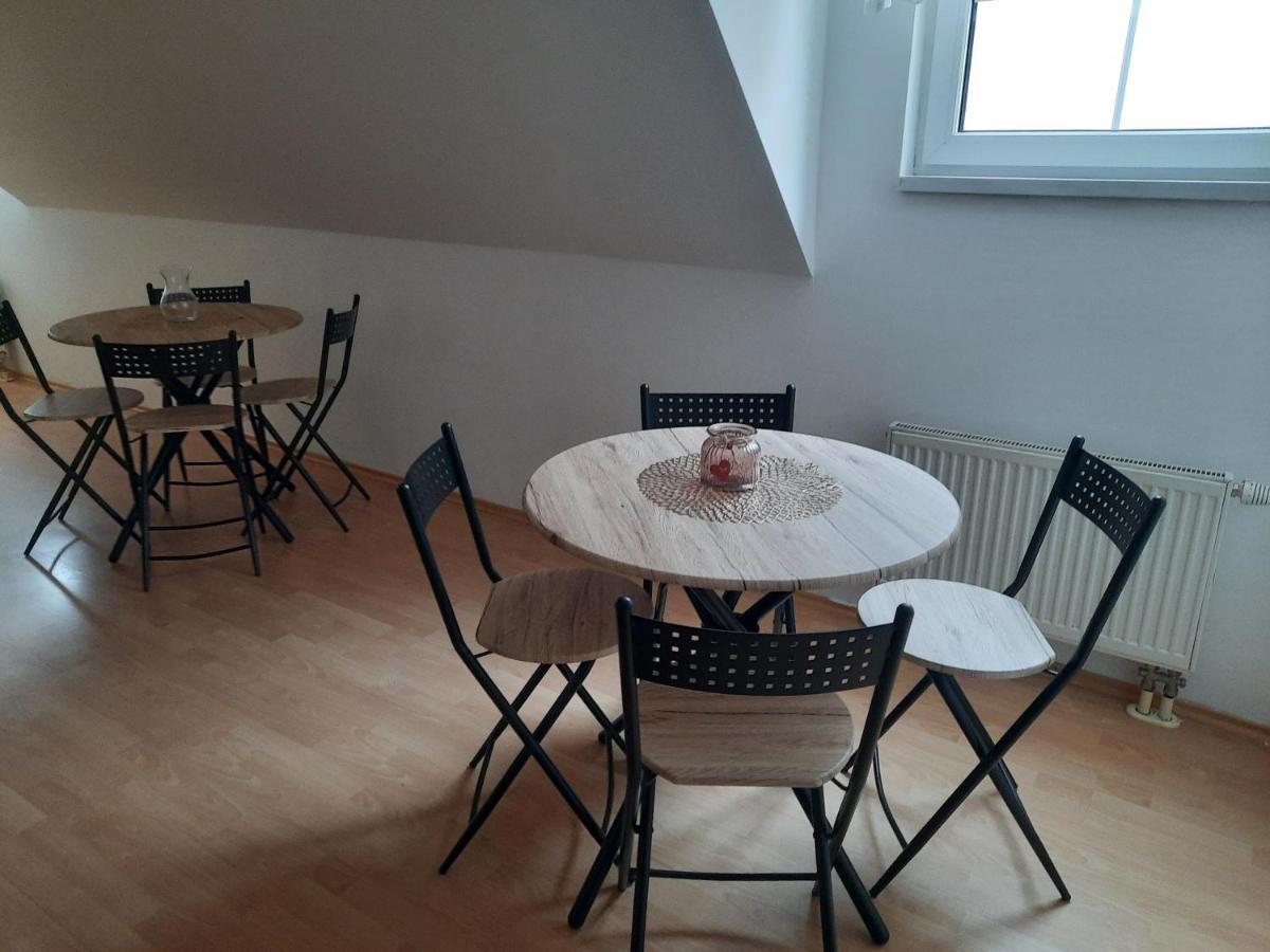 Apartman Chiarita Nemsova Exterior photo